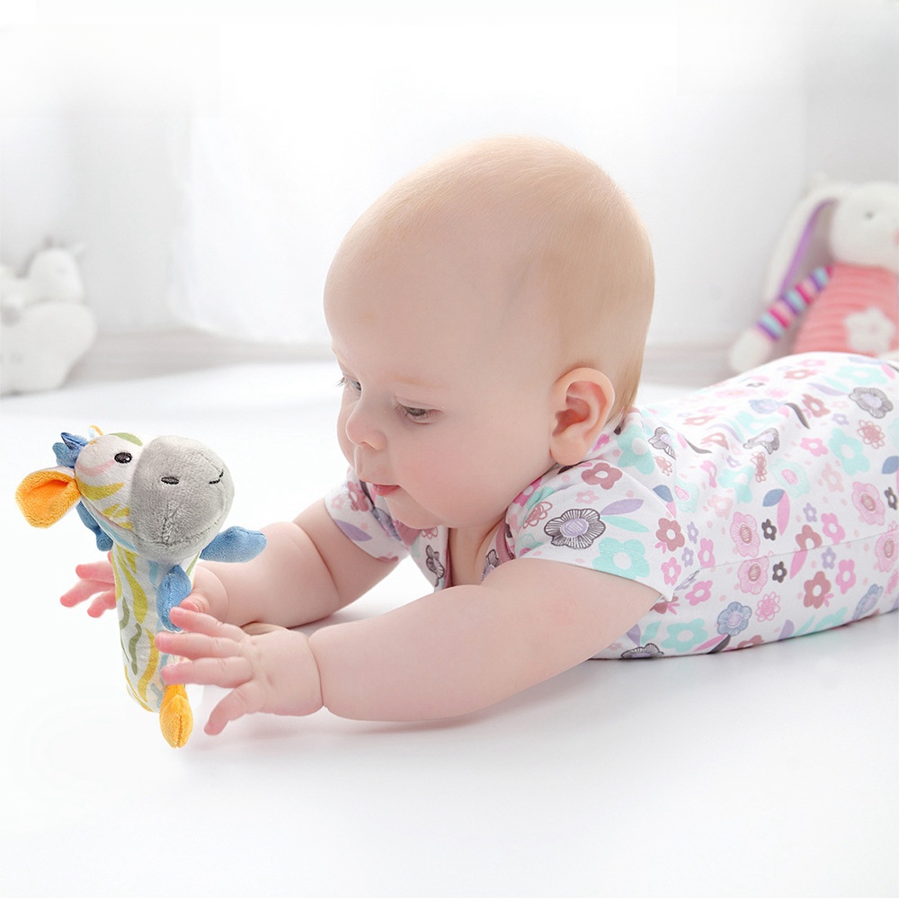 Brugerdefineret plysfyldt EN71 CE Soft Squeaker Baby h&aring;ndsving leget&oslash;j