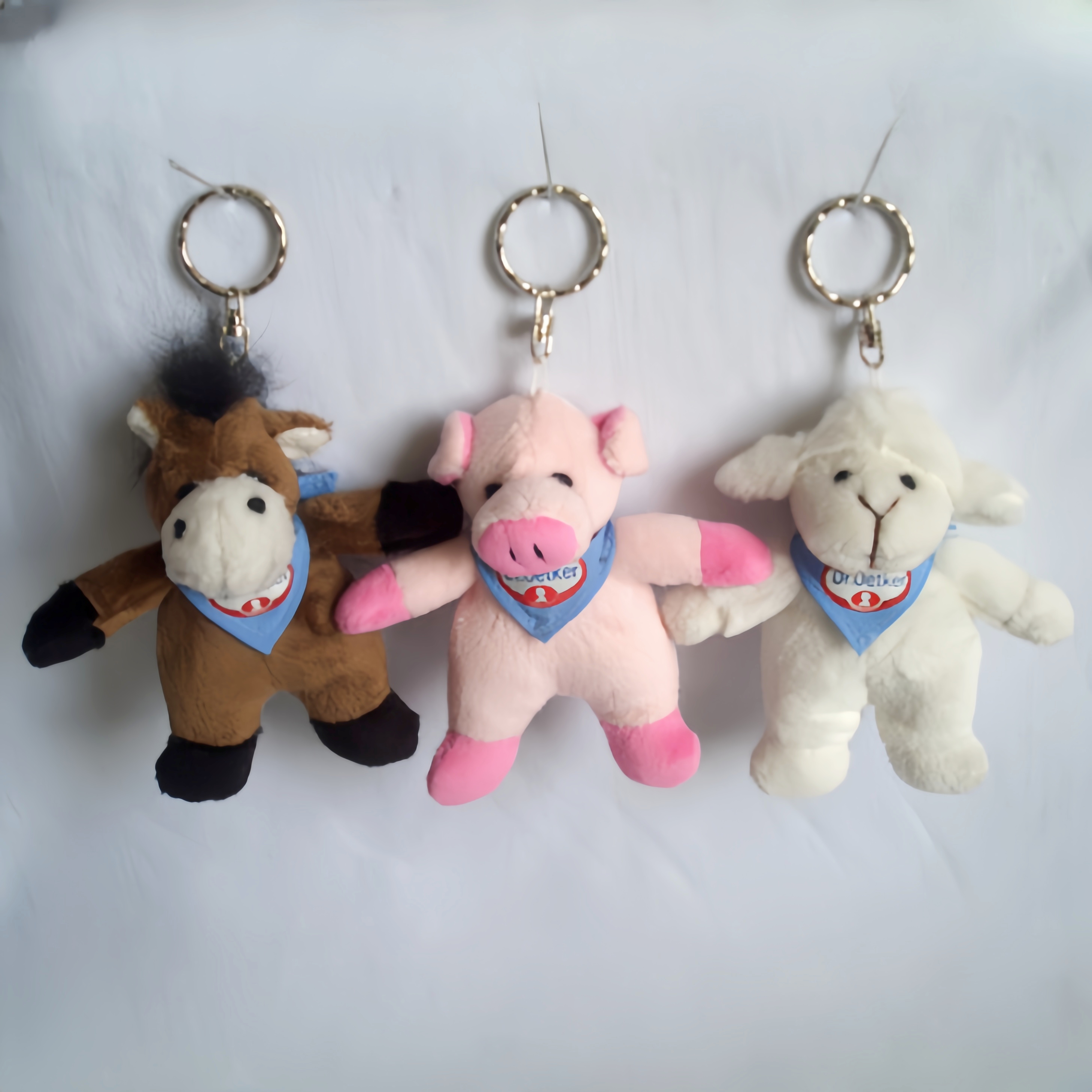 Gantungan Kunci Mainan Boneka Beruang Teddy Mewah Kustom Lucu dengan Bib